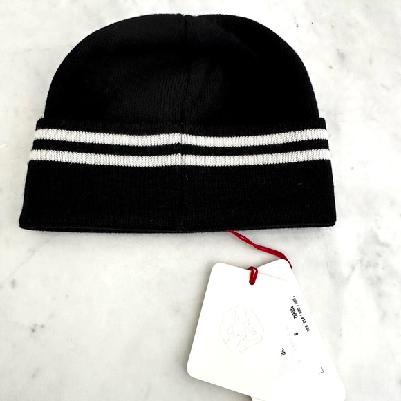NWT Alexander McQueen Authentic Black Knit Beanie UNISEX - Picture 2 of 3